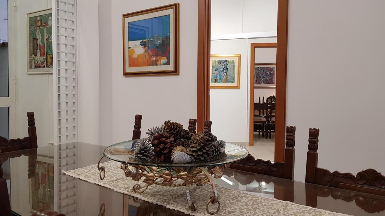 Amanda'S Apartment Taranto Luaran gambar