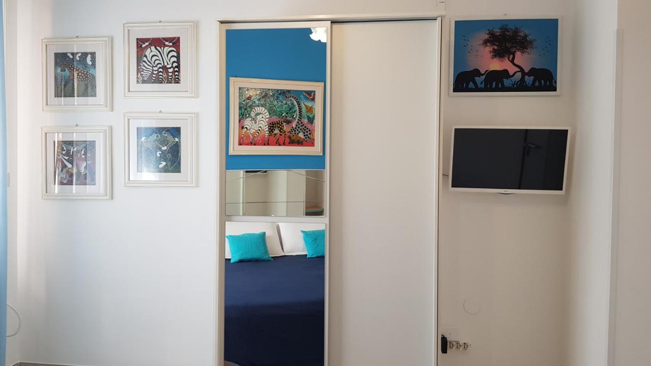 Amanda'S Apartment Taranto Luaran gambar