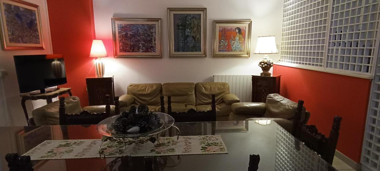 Amanda'S Apartment Taranto Luaran gambar
