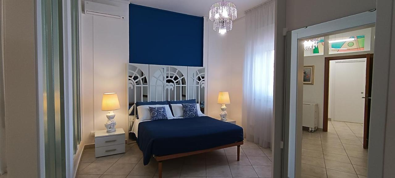 Amanda'S Apartment Taranto Luaran gambar