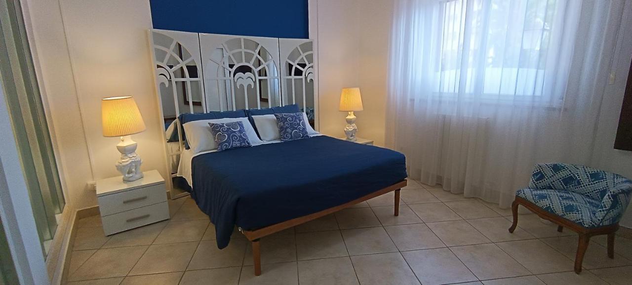 Amanda'S Apartment Taranto Luaran gambar
