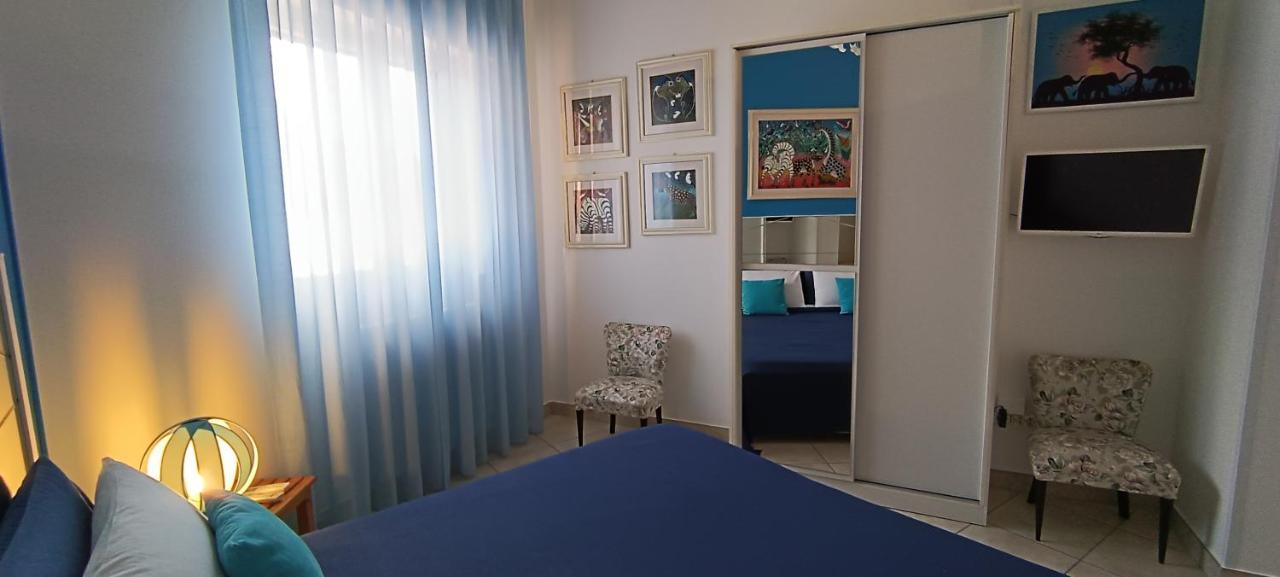 Amanda'S Apartment Taranto Luaran gambar